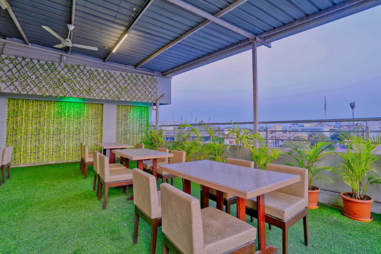 Hotel Galaxy Indore Luaran gambar