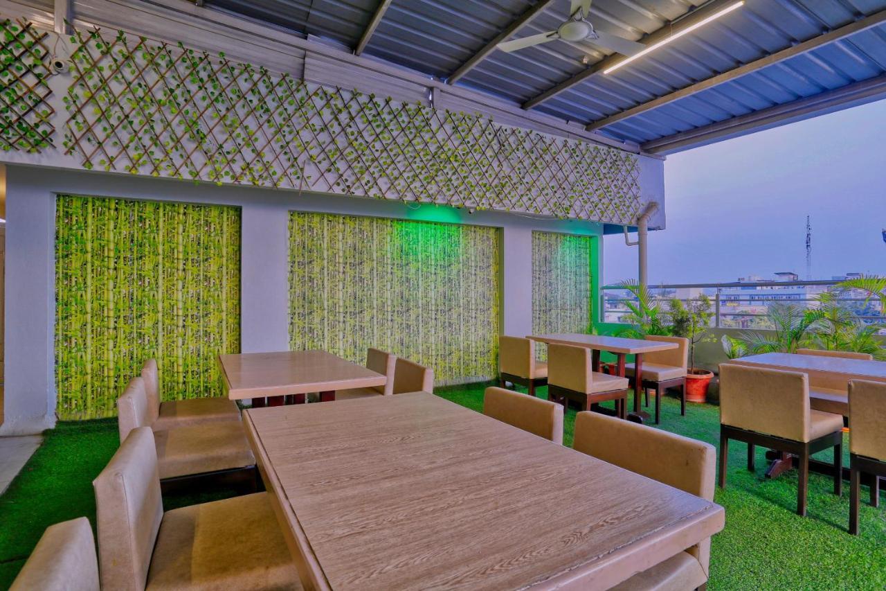 Hotel Galaxy Indore Luaran gambar