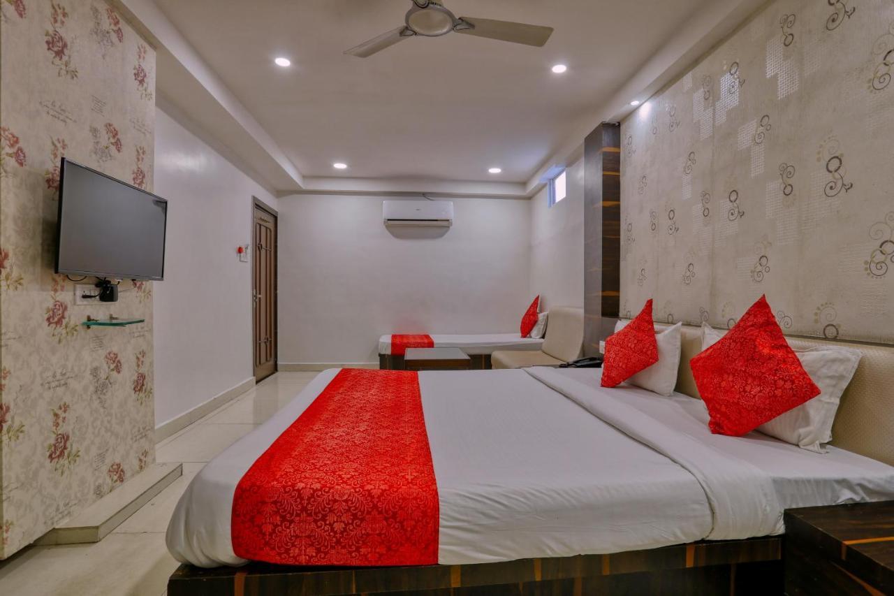Hotel Galaxy Indore Luaran gambar