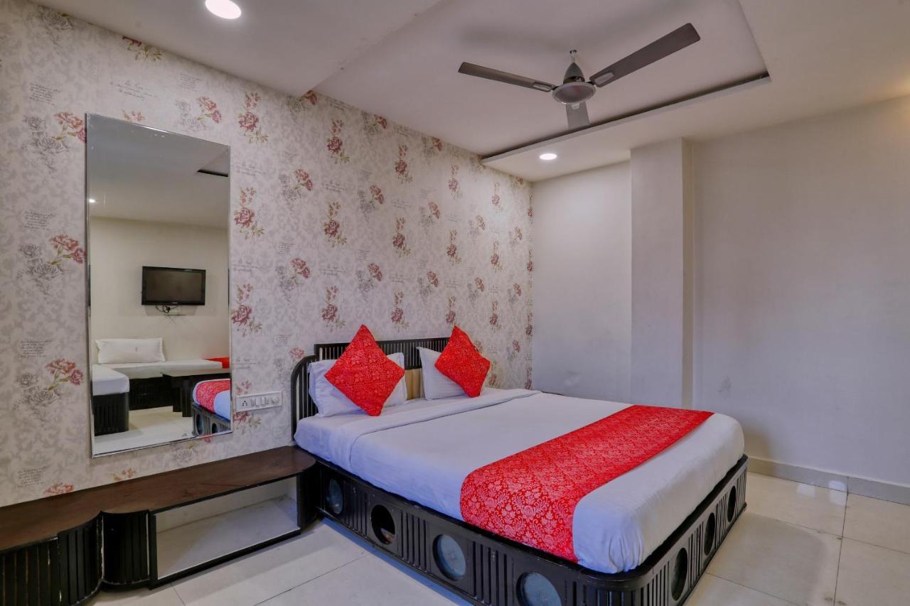 Hotel Galaxy Indore Luaran gambar
