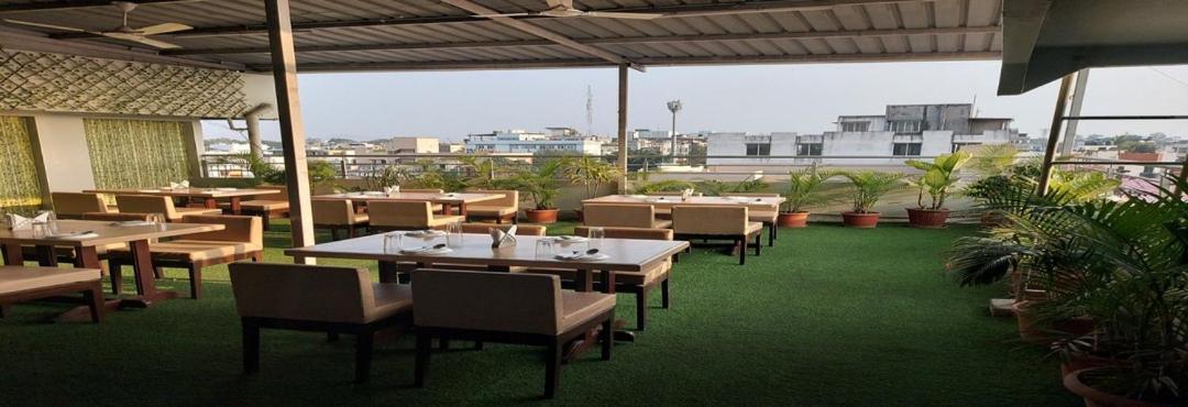 Hotel Galaxy Indore Luaran gambar