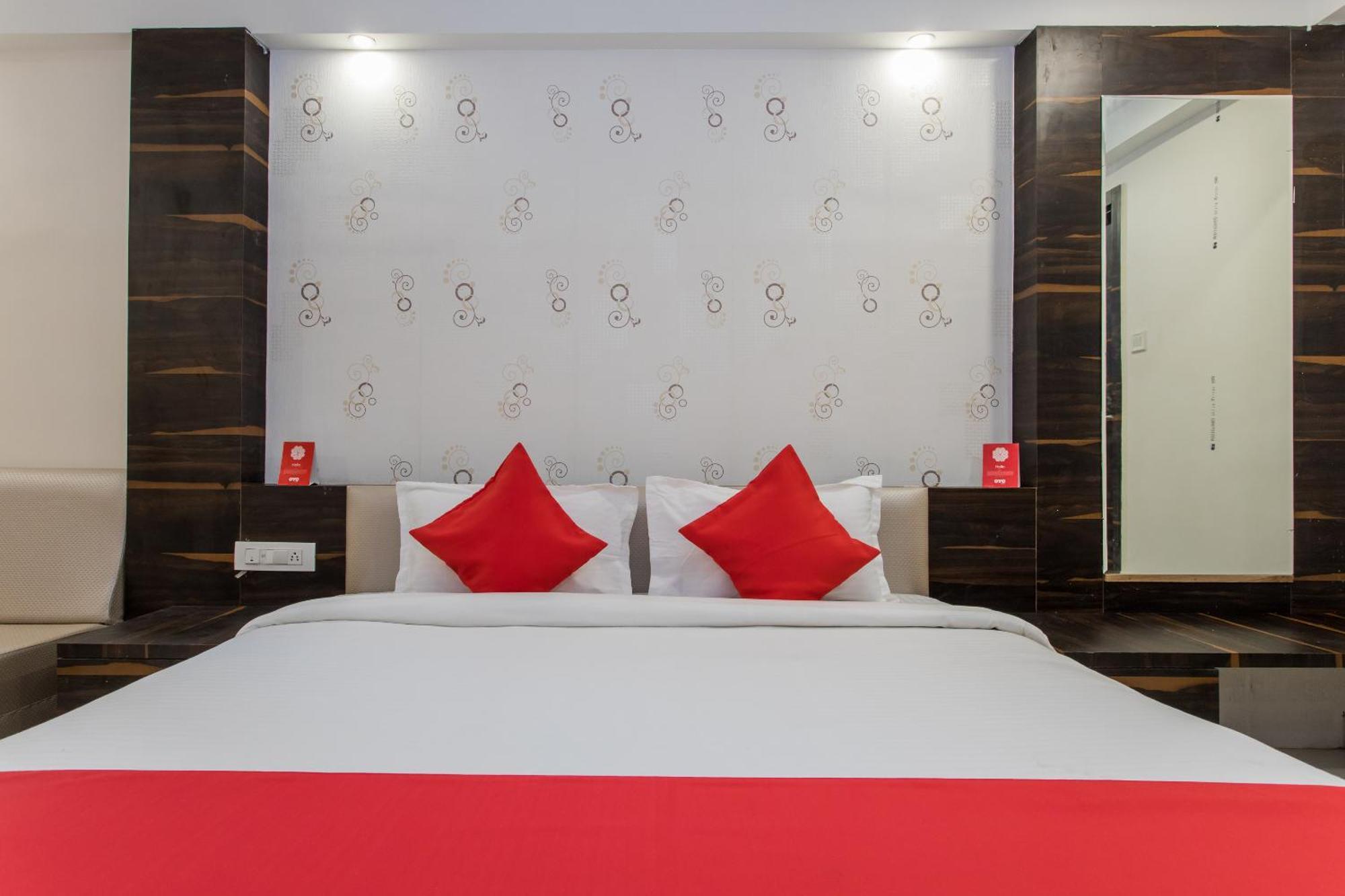 Hotel Galaxy Indore Luaran gambar